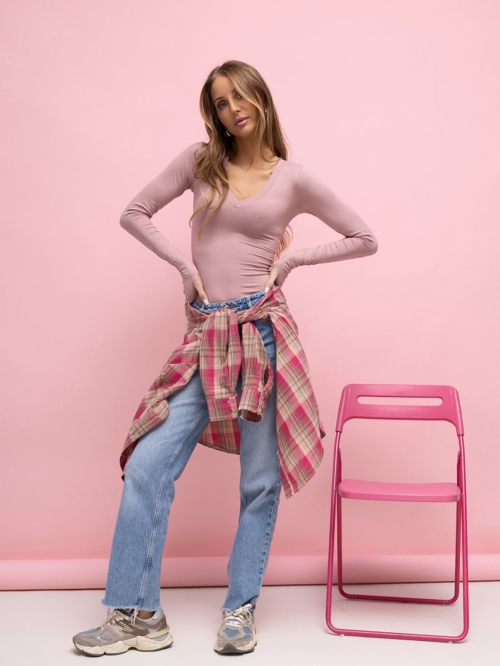 Ewelajn - 622882508 1376011884322687 9031471364853864894 n - 2026 BLUZKA DAMSKA V Z DŁUGIM RĘKAWEM - PUDROWY RÓŻ